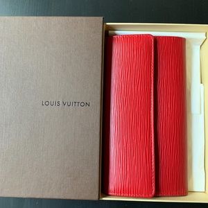 Louis Vuitton long wallet/pocketbook from early 2000, gift brought from Paris.